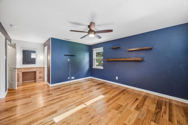 2223 Freeland Way, Dallas, TX 75228