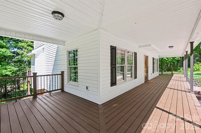 143 Walnut Hollow Lane, Mooresville, NC 28115