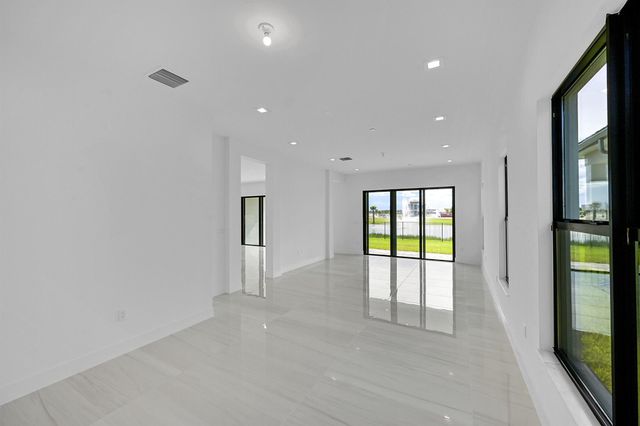 9979 Migration Point, Palm Beach Gardens, FL 33412