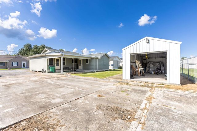151 Wilson St, Raceland, LA 70394