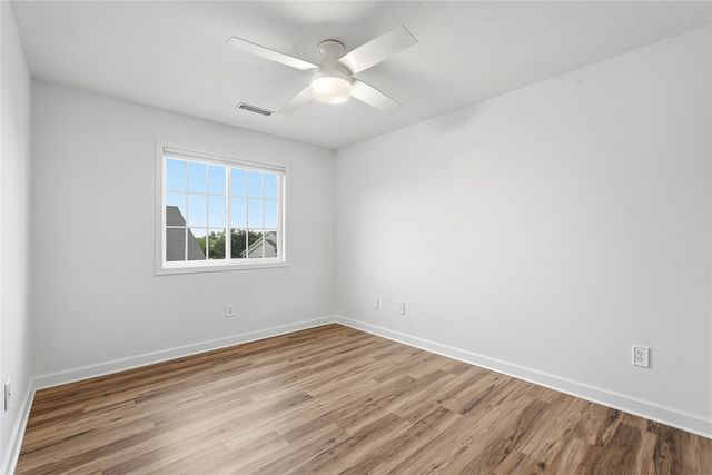 1079 74th NE, Cedar Rapids, IA 52402
