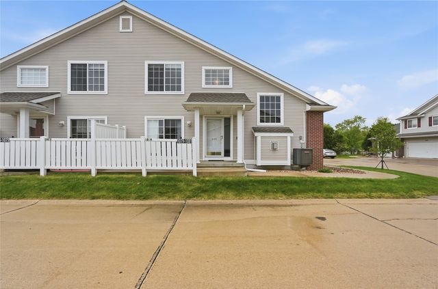 1079 74th NE, Cedar Rapids, IA 52402
