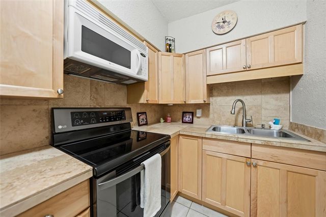 21431 KENYON AVENUE, Port Charlotte, FL 33952