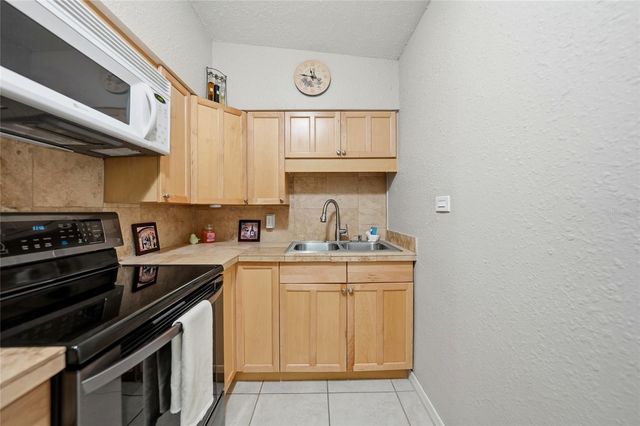 21431 KENYON AVENUE, Port Charlotte, FL 33952