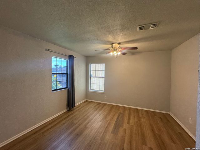 8011 CUFF ST, San Antonio, TX 78224