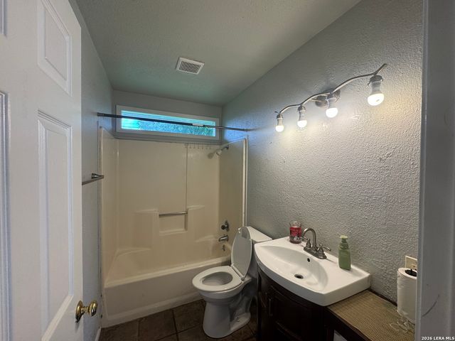 8011 CUFF ST, San Antonio, TX 78224