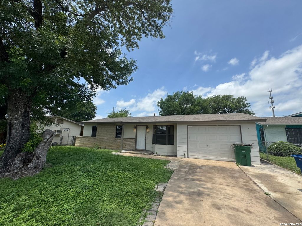 8011 CUFF ST, San Antonio, TX 78224