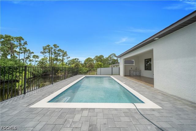 2318 NW 30th TER, Cape Coral, FL 33993