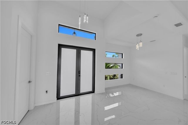 2318 NW 30th TER, Cape Coral, FL 33993