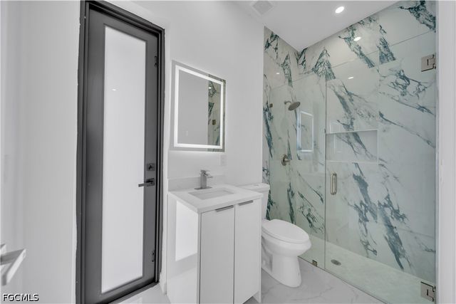 2318 NW 30th TER, Cape Coral, FL 33993
