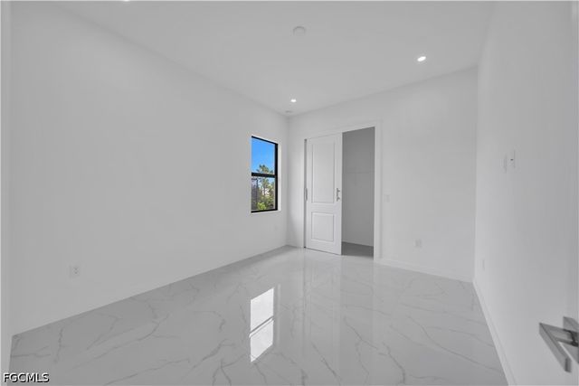 2318 NW 30th TER, Cape Coral, FL 33993