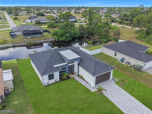 2318 NW 30th TER, Cape Coral, FL 33993