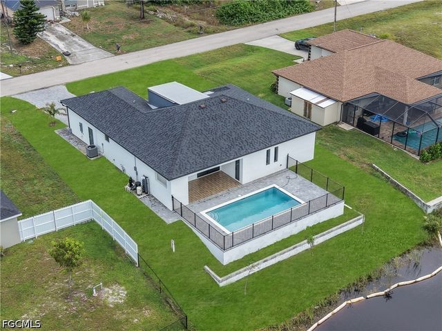2318 NW 30th TER, Cape Coral, FL 33993