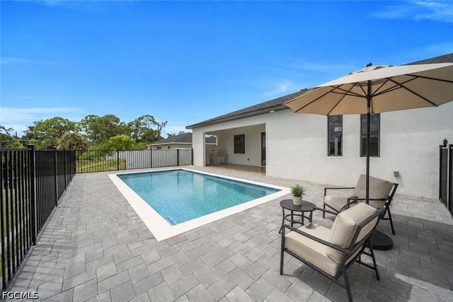 2318 NW 30th TER, Cape Coral, FL 33993