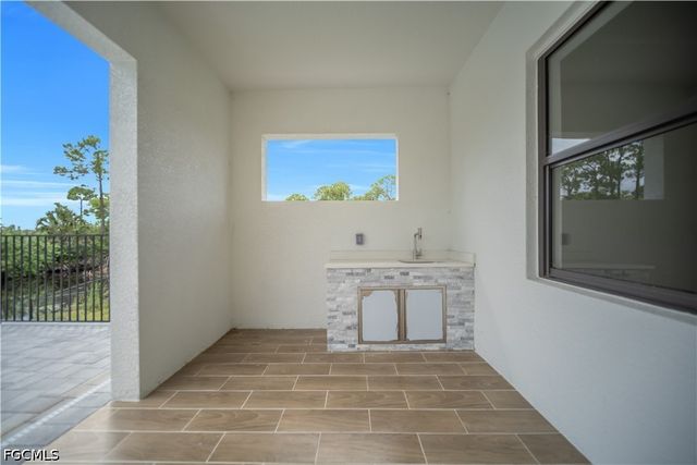 2318 NW 30th TER, Cape Coral, FL 33993