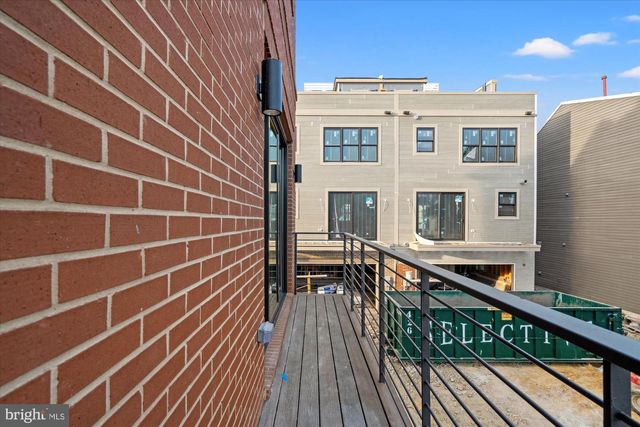 107 N WEST, Alexandria, VA 22314