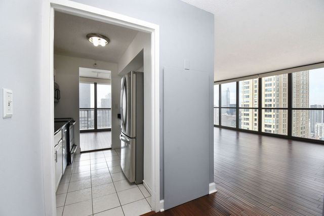 10 E Ontario Street 4804, Chicago, IL 60611