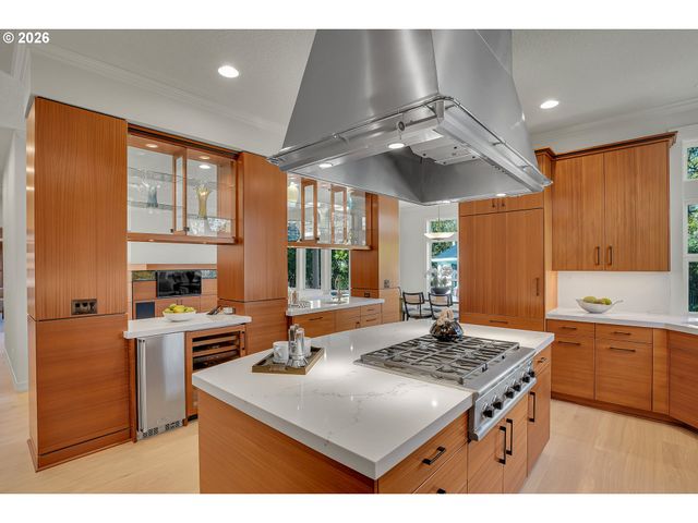 13467 Nw COUNTRYVIEW Way, Portland, OR 97229