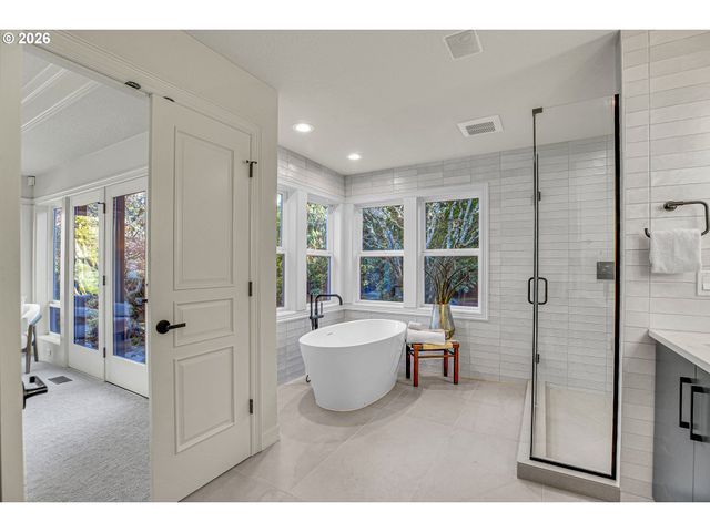 13467 Nw COUNTRYVIEW Way, Portland, OR 97229