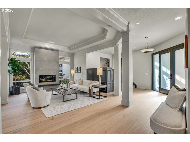 13467 Nw COUNTRYVIEW Way, Portland, OR 97229