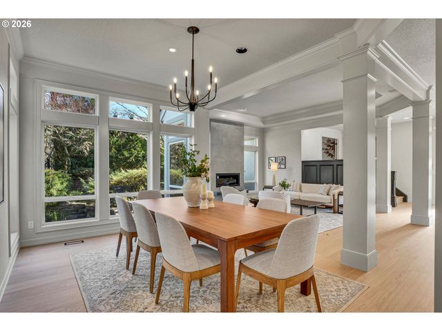 13467 Nw COUNTRYVIEW Way, Portland, OR 97229