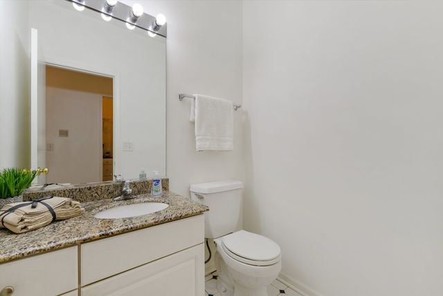 3117A N Orchard Street 1A, Chicago, IL 60657
