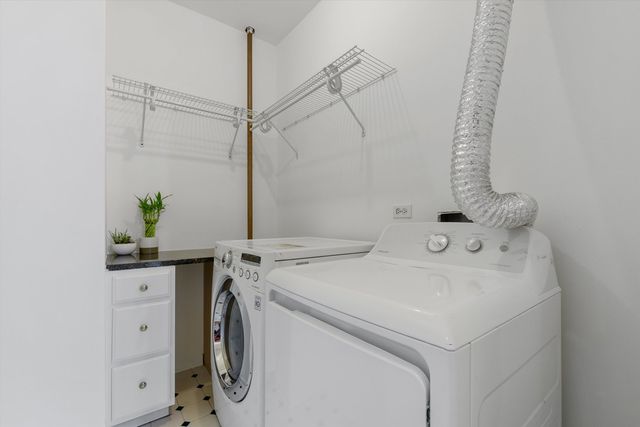 3117A N Orchard Street 1A, Chicago, IL 60657