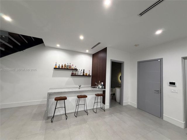 3073 Carter St, Miami, FL 33133