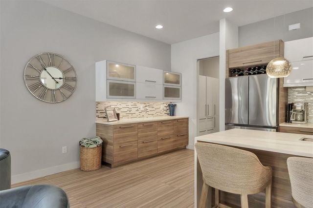 2323 PINE TERRACE, Sarasota, FL 34231