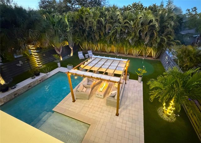 2323 PINE TERRACE, Sarasota, FL 34231