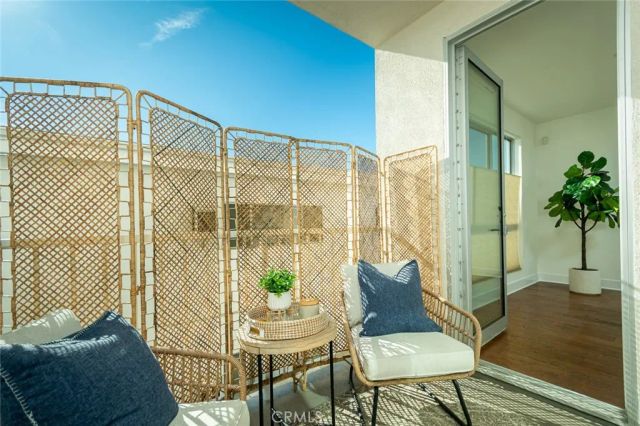 817 N ALFRED Street 205, Los Angeles, CA 90069