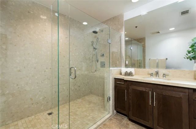 817 N ALFRED Street 205, Los Angeles, CA 90069