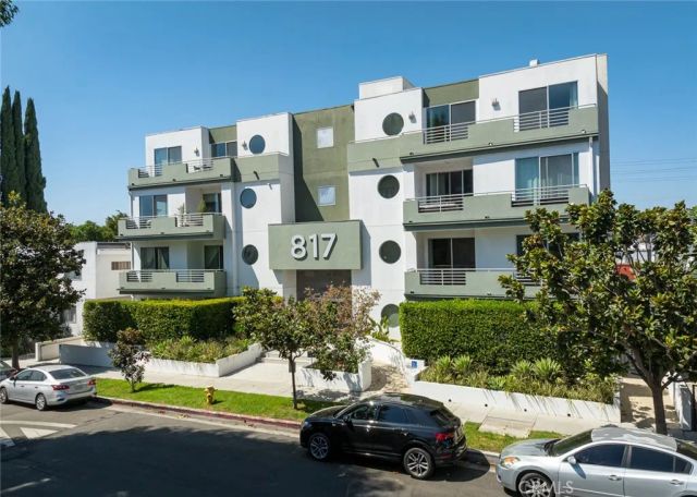 817 N ALFRED Street 205, Los Angeles, CA 90069