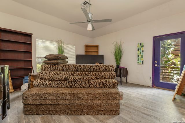 2039 Thicket Trail Dr, San Antonio, TX 78248