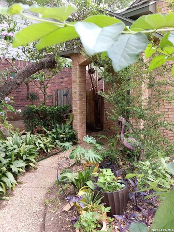 2039 Thicket Trail Dr, San Antonio, TX 78248