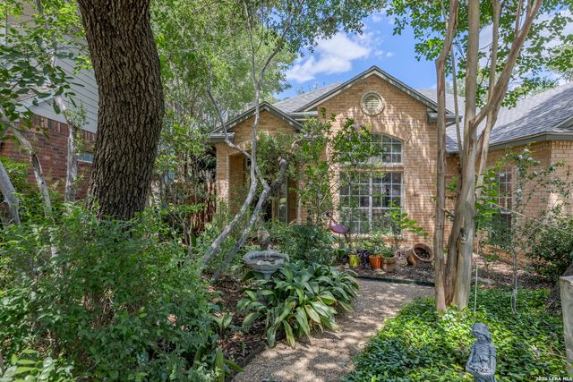 2039 Thicket Trail Dr, San Antonio, TX 78248