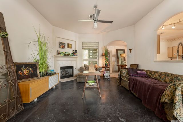 2039 Thicket Trail Dr, San Antonio, TX 78248
