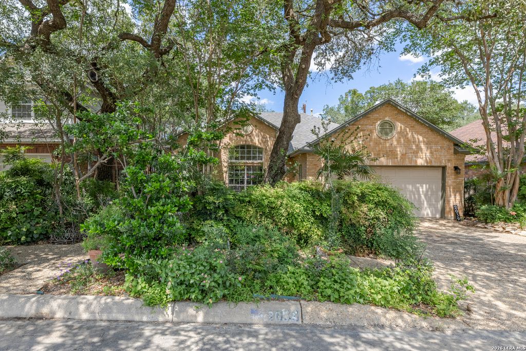2039 Thicket Trail Dr, San Antonio, TX 78248