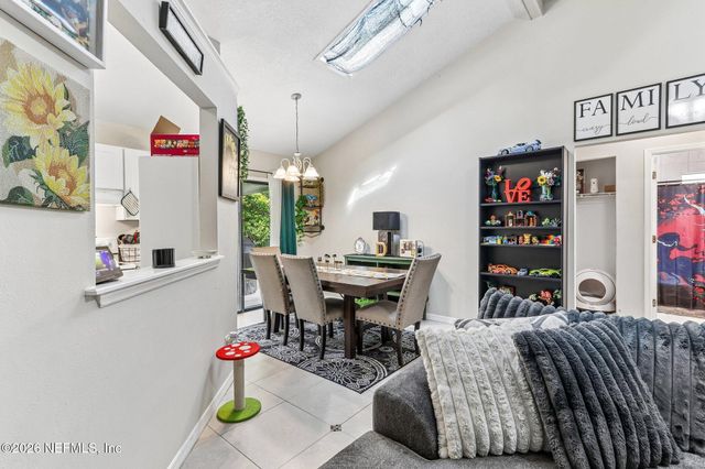 1328 BAY HILL Boulevard B, Orange Park, FL 32065