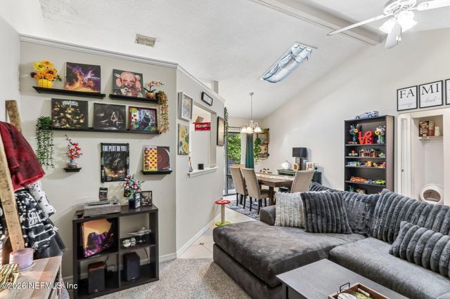 1328 BAY HILL Boulevard B, Orange Park, FL 32065