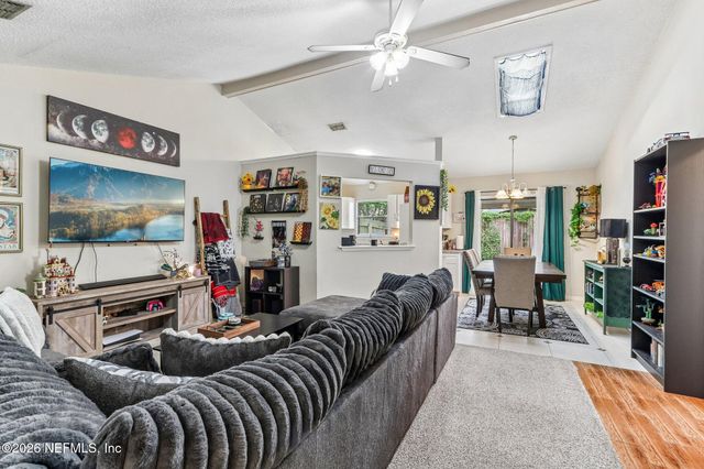 1328 BAY HILL Boulevard B, Orange Park, FL 32065