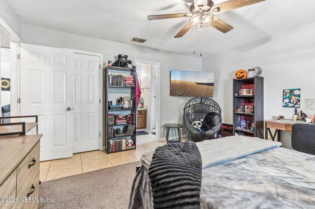 1328 BAY HILL Boulevard B, Orange Park, FL 32065
