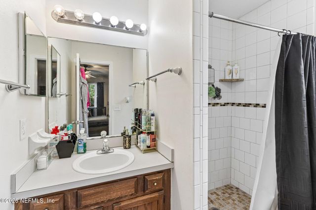 1328 BAY HILL Boulevard B, Orange Park, FL 32065