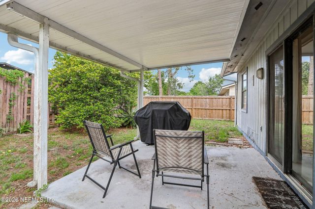 1328 BAY HILL Boulevard B, Orange Park, FL 32065