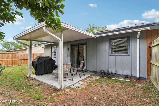 1328 BAY HILL Boulevard B, Orange Park, FL 32065