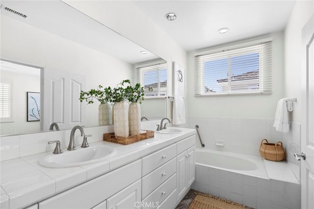 428 E Bay Avenue, Newport Beach, CA 92661
