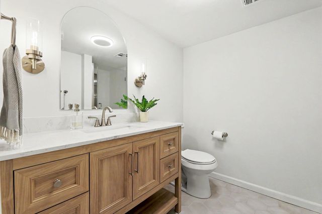 11912 W Bella Vista Cir, Wichita, KS 67212