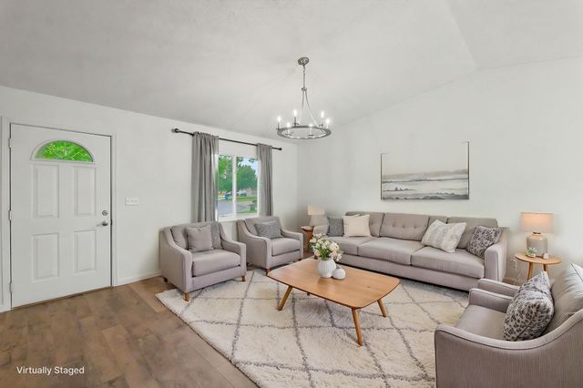 11912 W Bella Vista Cir, Wichita, KS 67212
