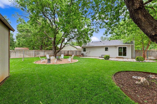 11912 W Bella Vista Cir, Wichita, KS 67212
