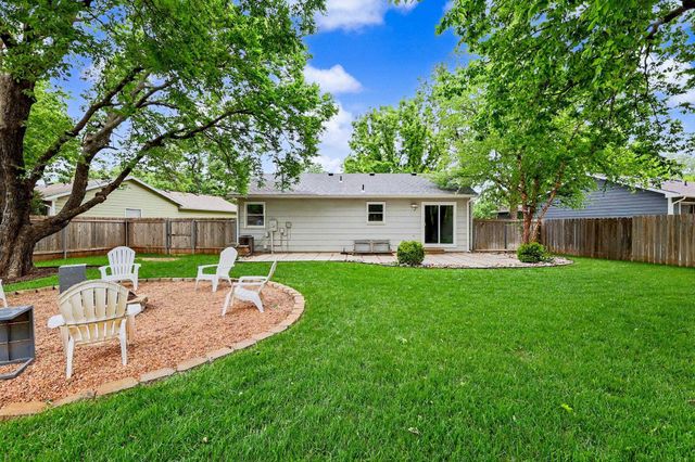 11912 W Bella Vista Cir, Wichita, KS 67212